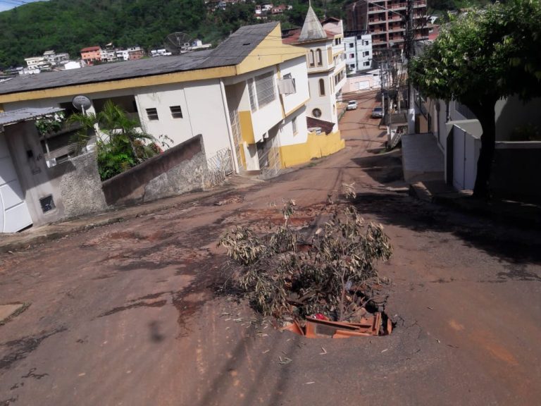 Itaperuna Sexta Feira Morador Da Vinhosa Pede Ajuda Da