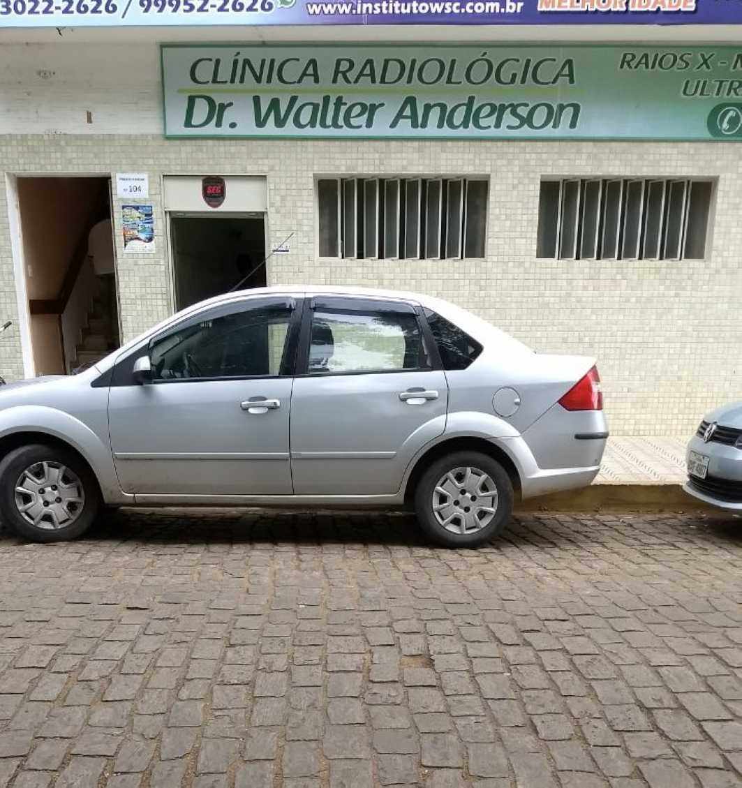 Itaperuna – Quarta-feira – 22:20 – Moradores reclamam de caminhão  estacionado atrapalhando o trânsito. Click na foto e veja a reportagem  completa: – Blog do Adilson Ribeiro