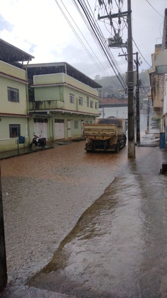 Segunda-feira – 15:42 – Mais Ruas Alagadas Em Poucos Minutos De Chuva ...