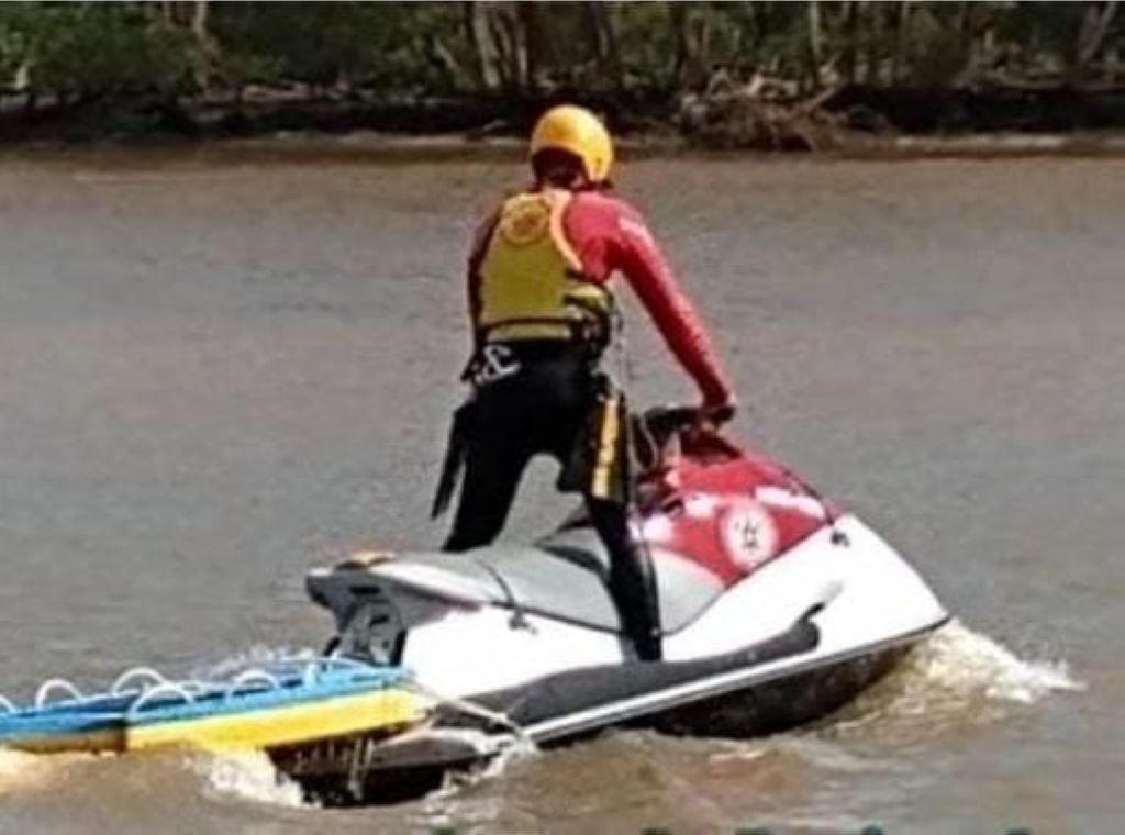 Domingo – 11:09 – Bombeiros encontram corpo de jovem desaparecido